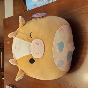 NWT Rare Squishmallow- Rare Cow